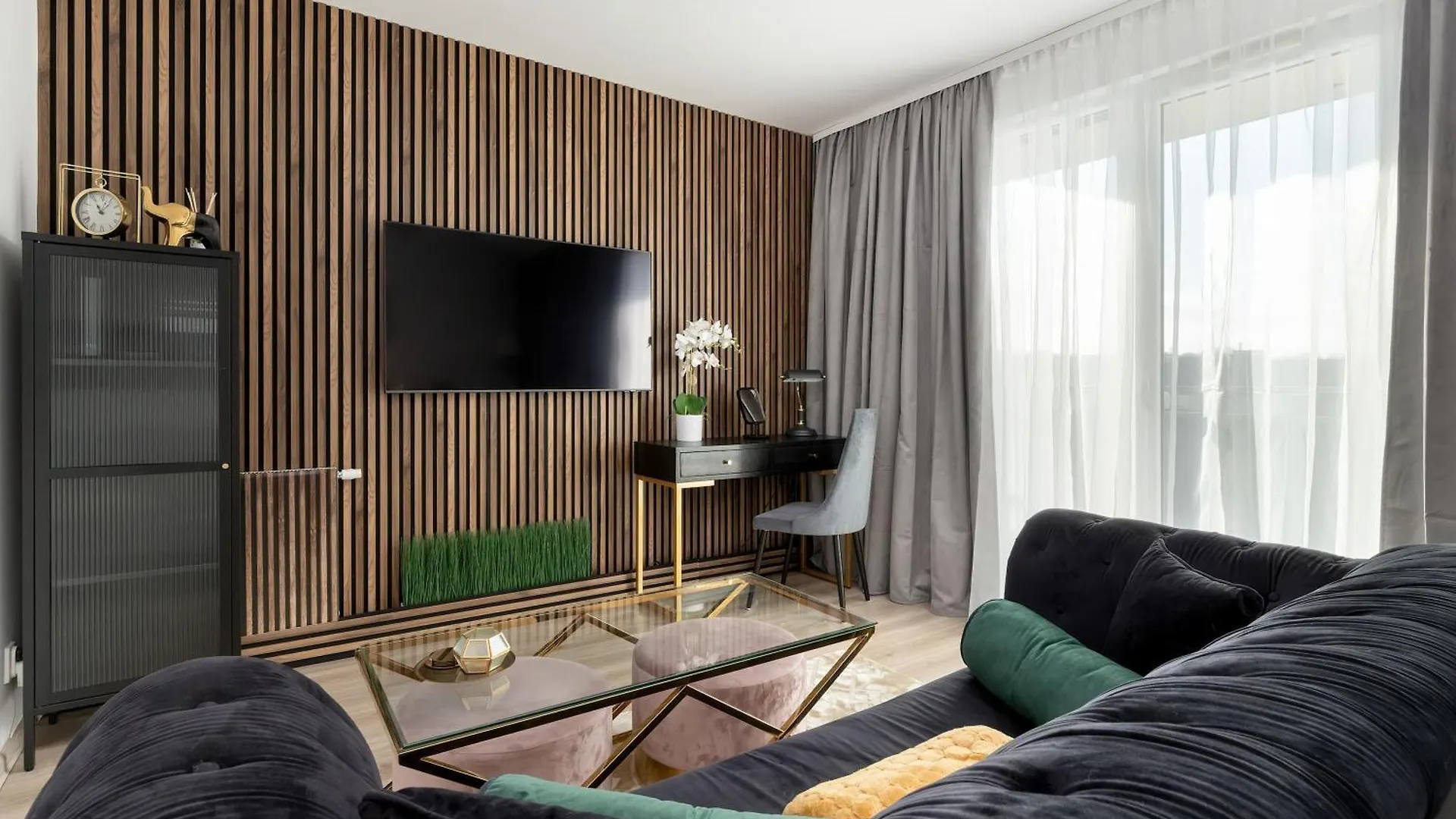 Stylowy Apartament Z Parkingiem I Biurkiem W Gdansku By Noclegi Renters Апартаменты Гданьск